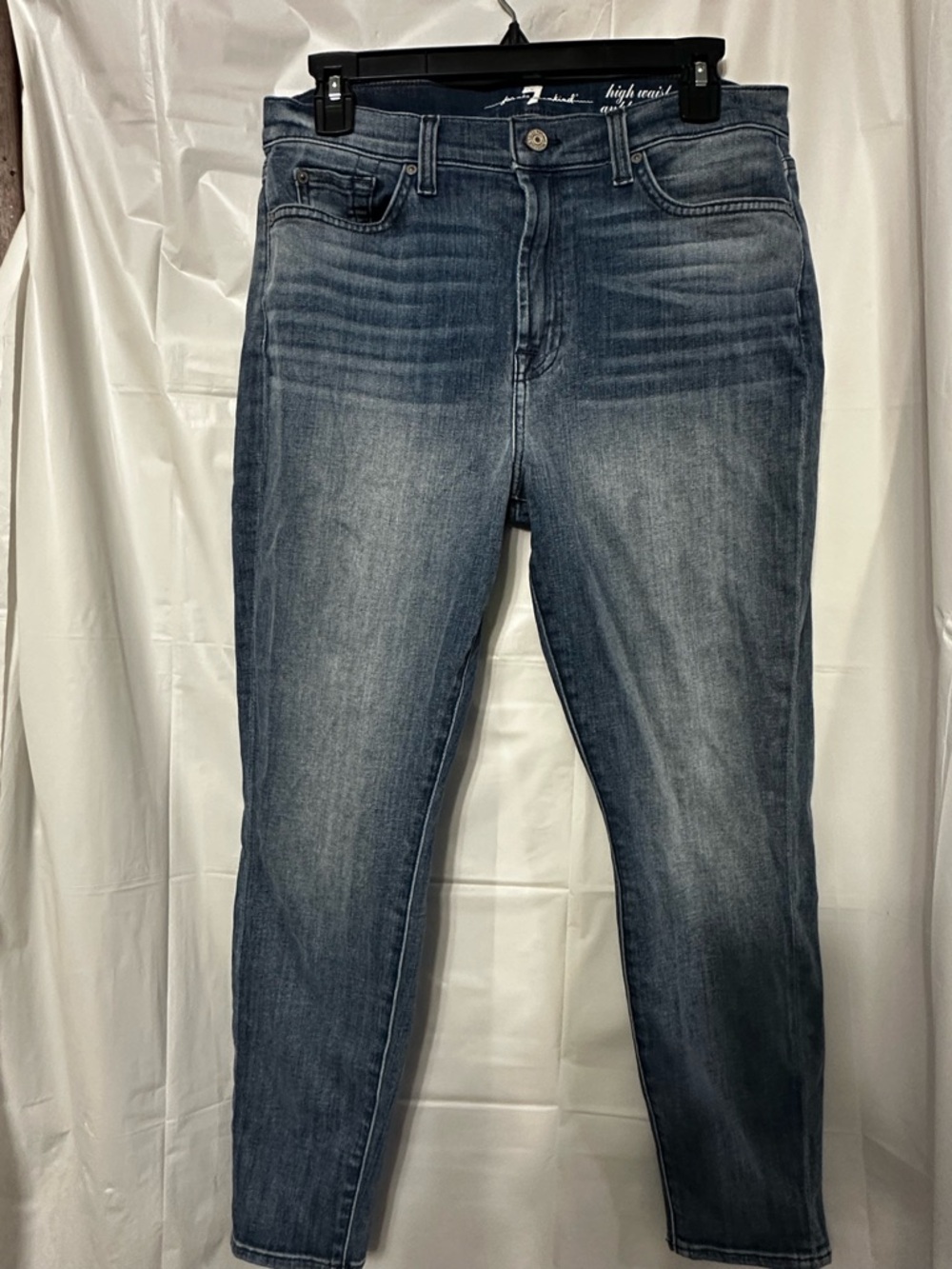 7 for all mankind jeans High waist ankle. Women’s size 31